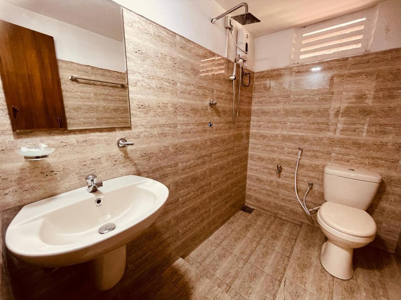 קנדי Lake Classical Guest House מראה חיצוני תמונה