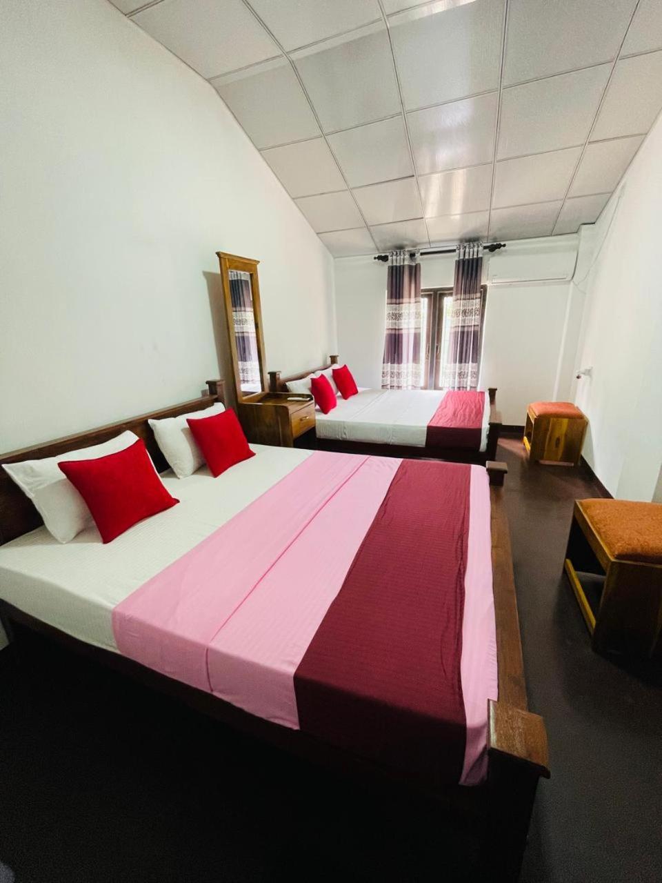קנדי Lake Classical Guest House מראה חיצוני תמונה