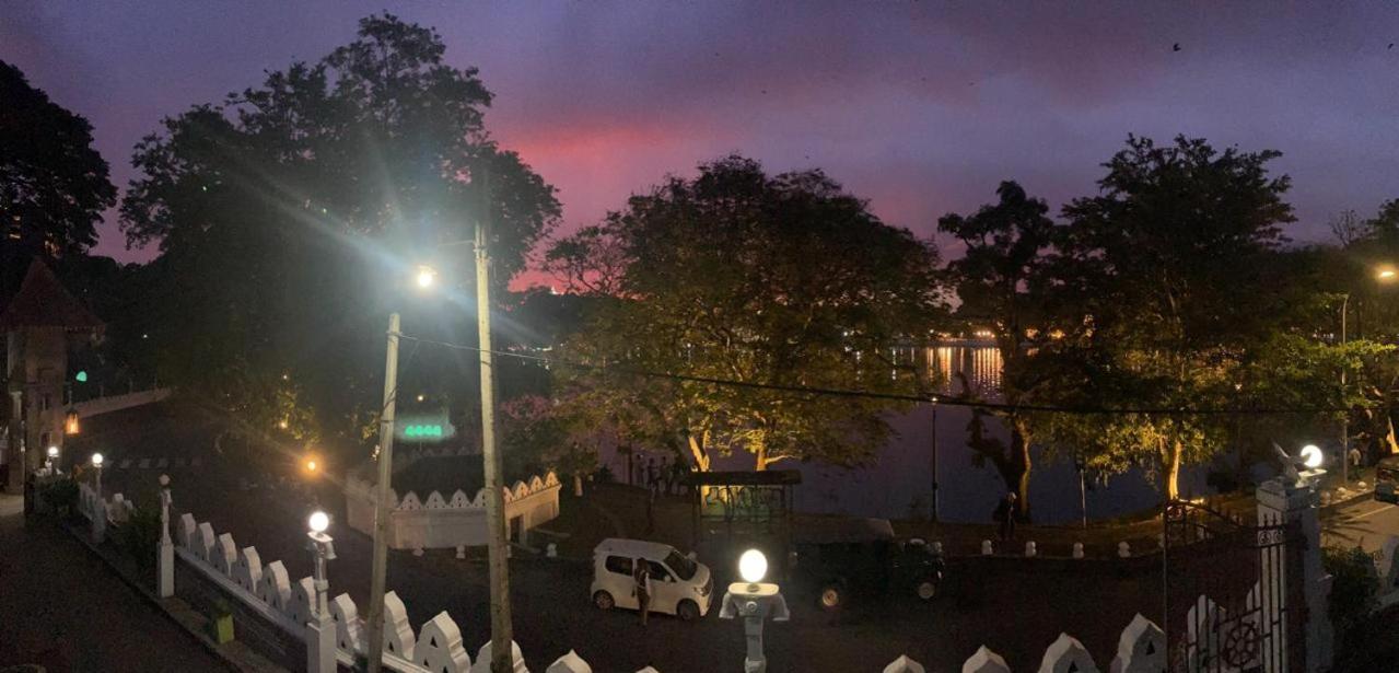 קנדי Lake Classical Guest House מראה חיצוני תמונה